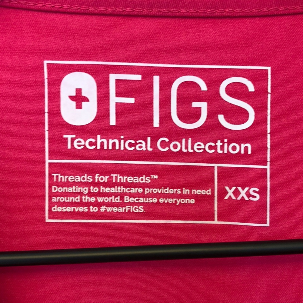 Figs Casma Three Pocket Hot Pink scrub top